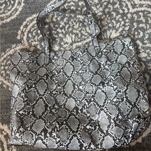 Elegant Black and Gray Snake Print Tote